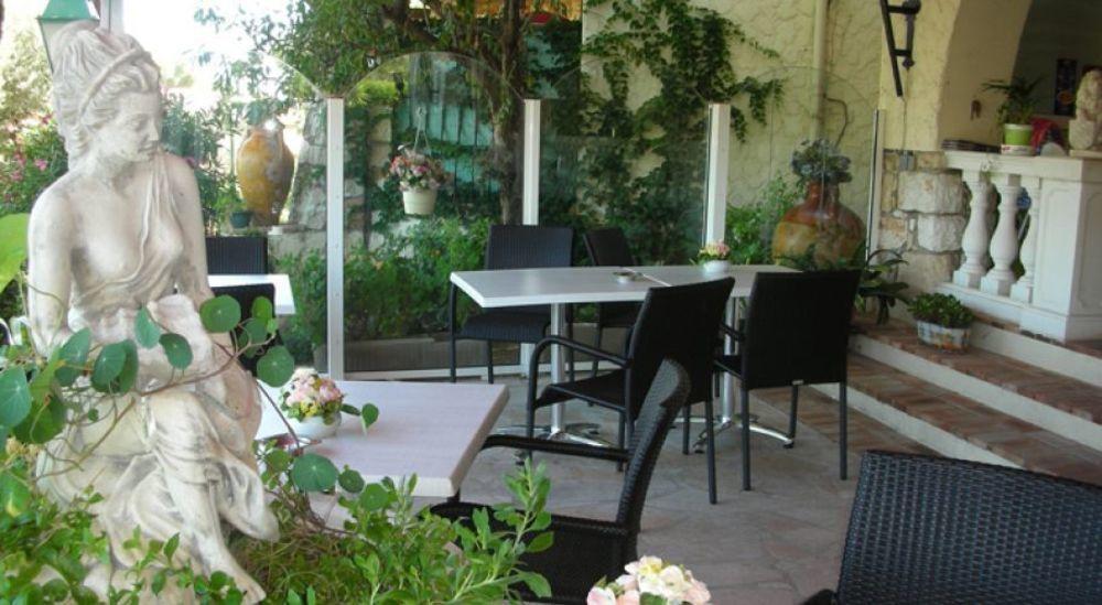 Castel Garoupe Hotel Antibes Exterior foto